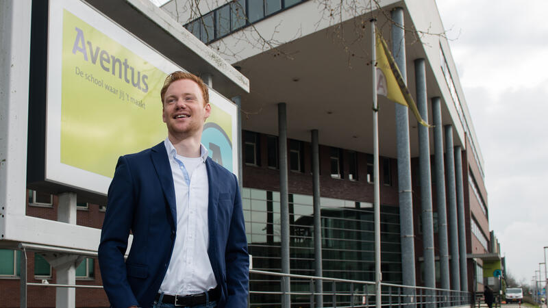 jongen slaagt bij Aventus