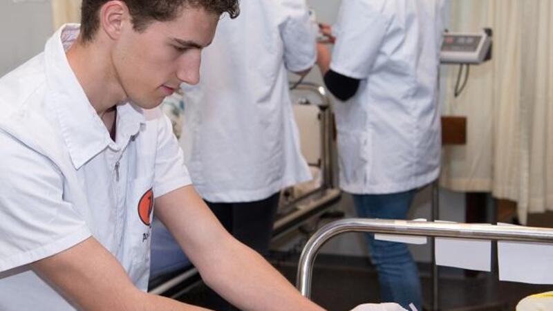 Opleiding Verpleegkundige zij-instroom Opleiding Verpleegkundige zij-instroom
