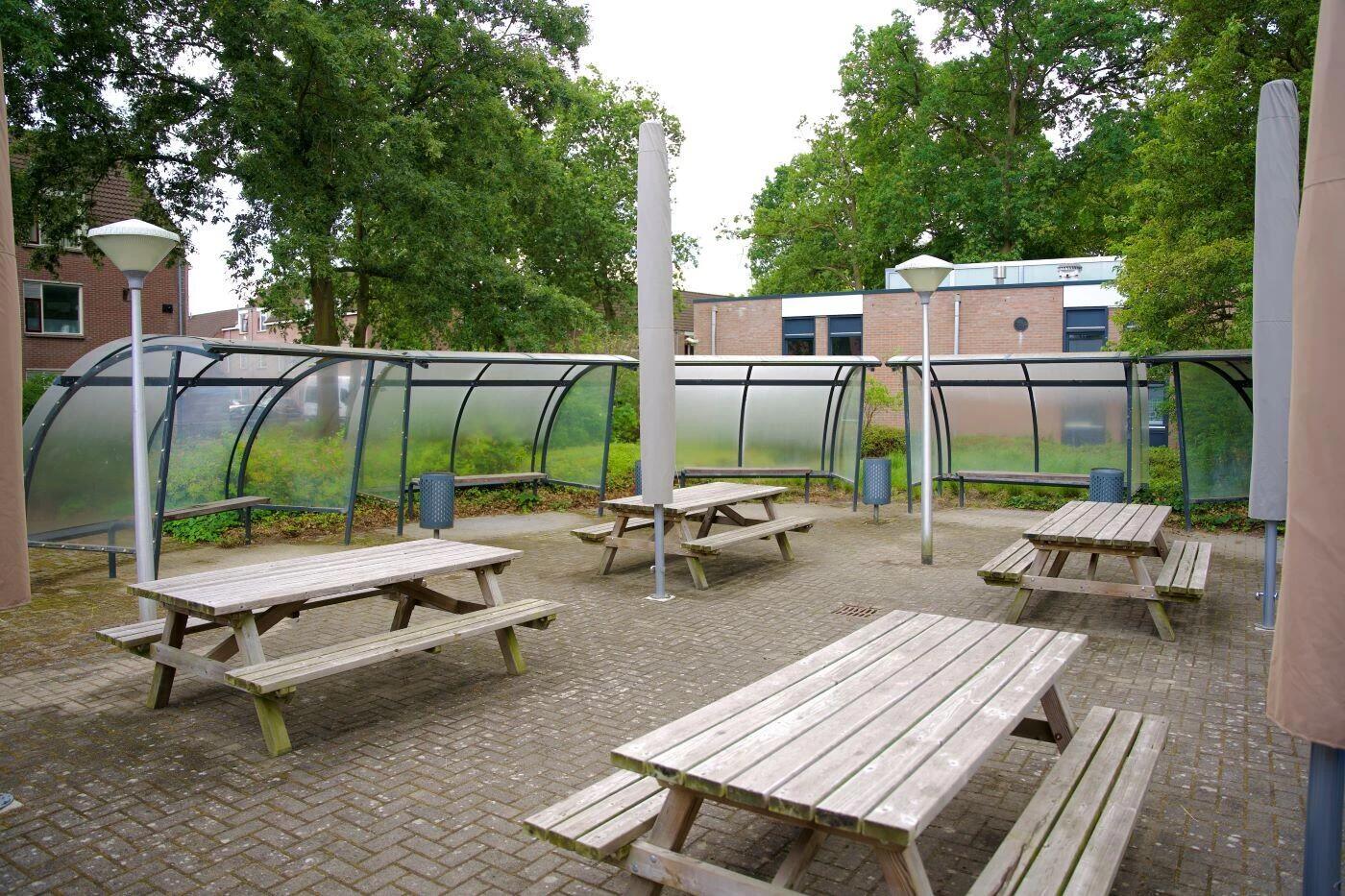 De buitenplaats van de locatie Middelweg in Deventer