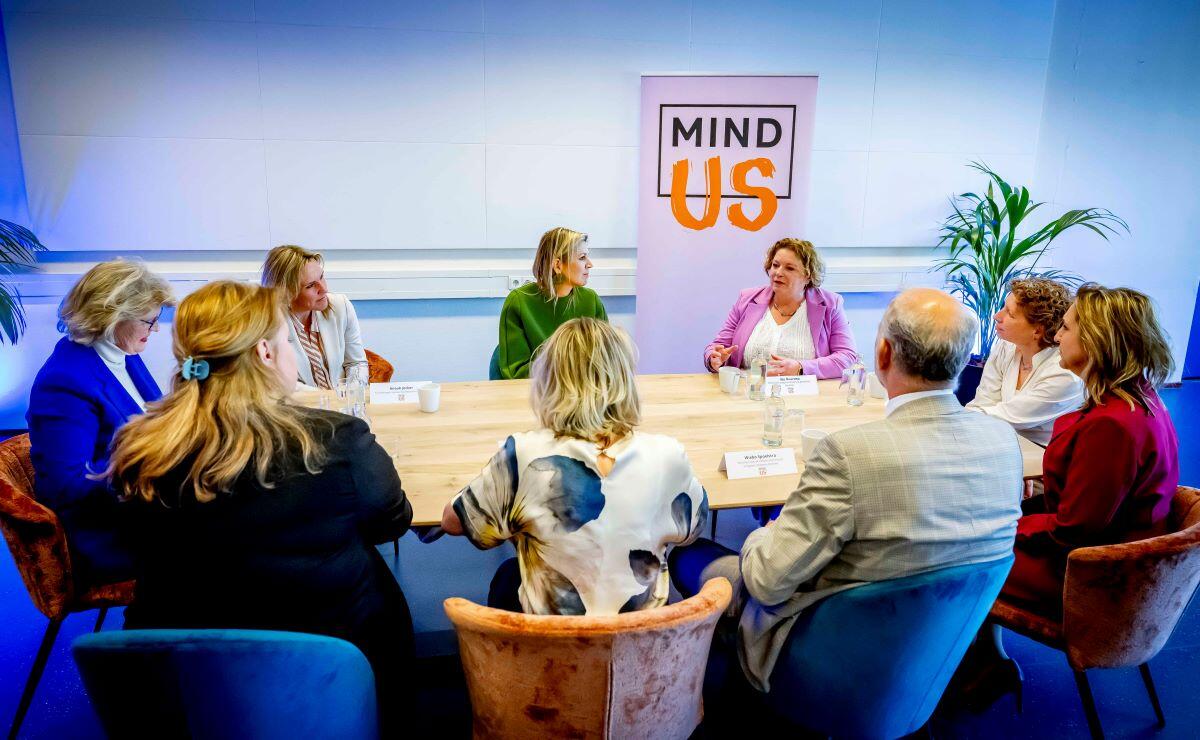 Koningin Máxima bezoekt Aventus-locatie Middelweg in Deventer