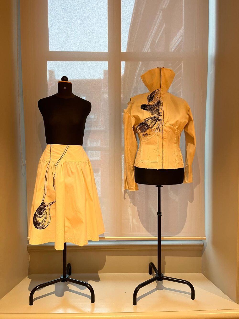 Twee Rembrandt-kledingstukken in het Stedelijk Museum in Zutphen